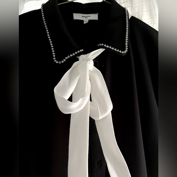 NWT black dress. Size 12.(fits medium) - Picture 3 of 4